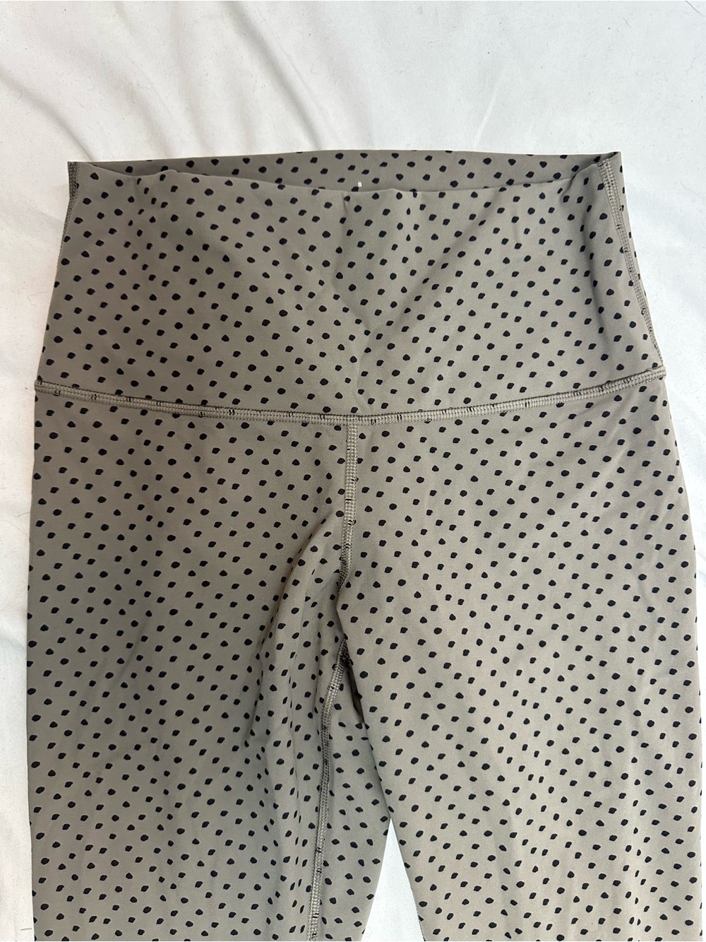 Everlane Army Green Leggings with Black Polka Dots S - Picture 2 of 4